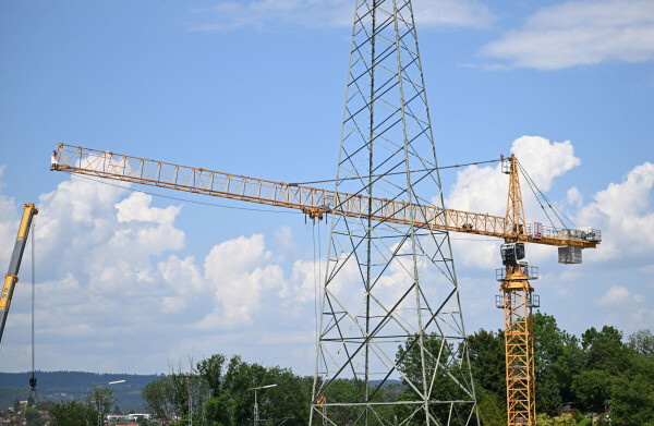 Die Baustelle ist nun wieder freigegeben.