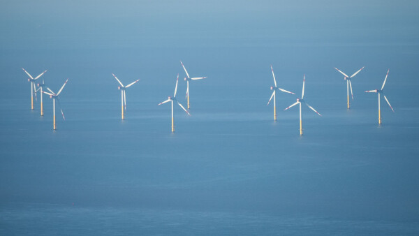 Milliardenschwere Windkraftprojekte vor der deutschen Küste könnten wegen geänderter Rahmenbedingungen auf der Kippe stehen. (Archivbild)