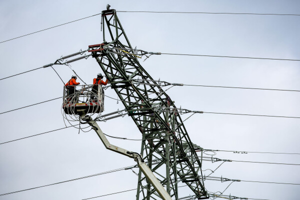 Die Europäische Investitionsbank unterstützt die Finanzierung des Stromnetzausbaus in Ostsachsen. (Symbolbild)