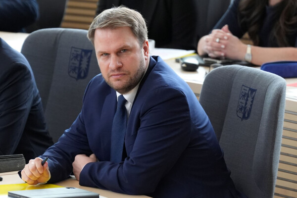 «Der sofortige Ölförderstopp für Mittelplate ist eine schlechte Nachricht», sagte FDP-Fraktionschef Christopher Vogt. (Archivbild)