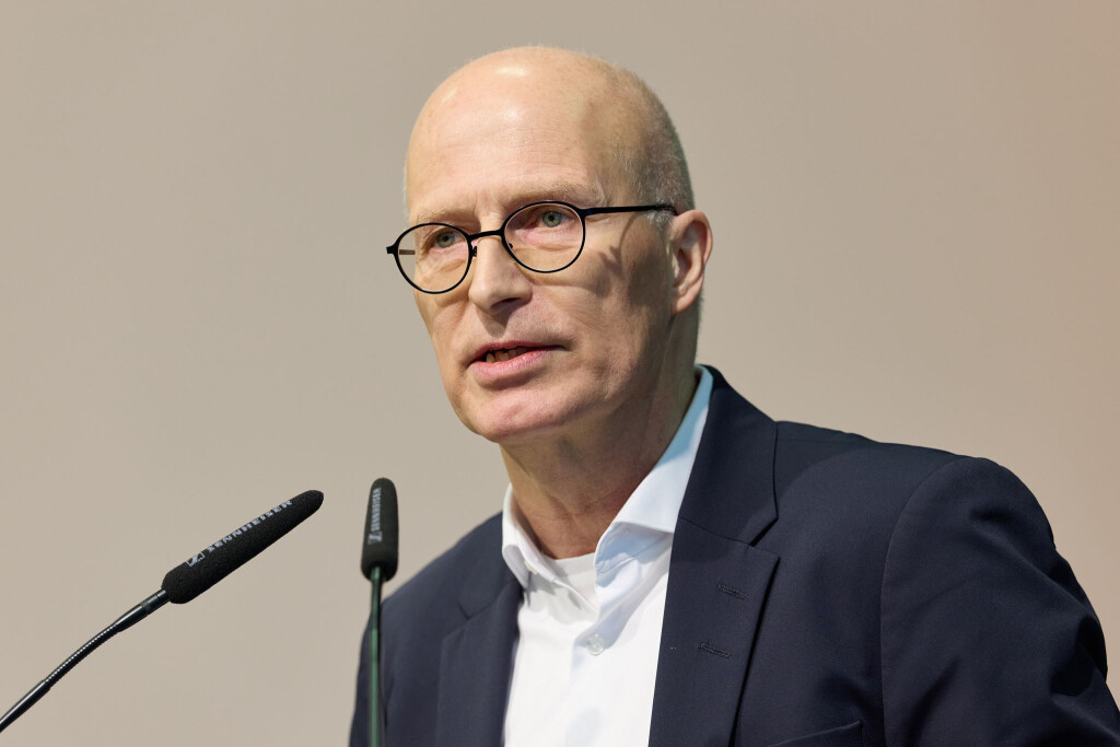 Hamburgs Erster Bürgermeister Tschentscher unterstützt den Vorschlag einer Sonder-Ministerpräsidentenkonferenz. (Archivbild)