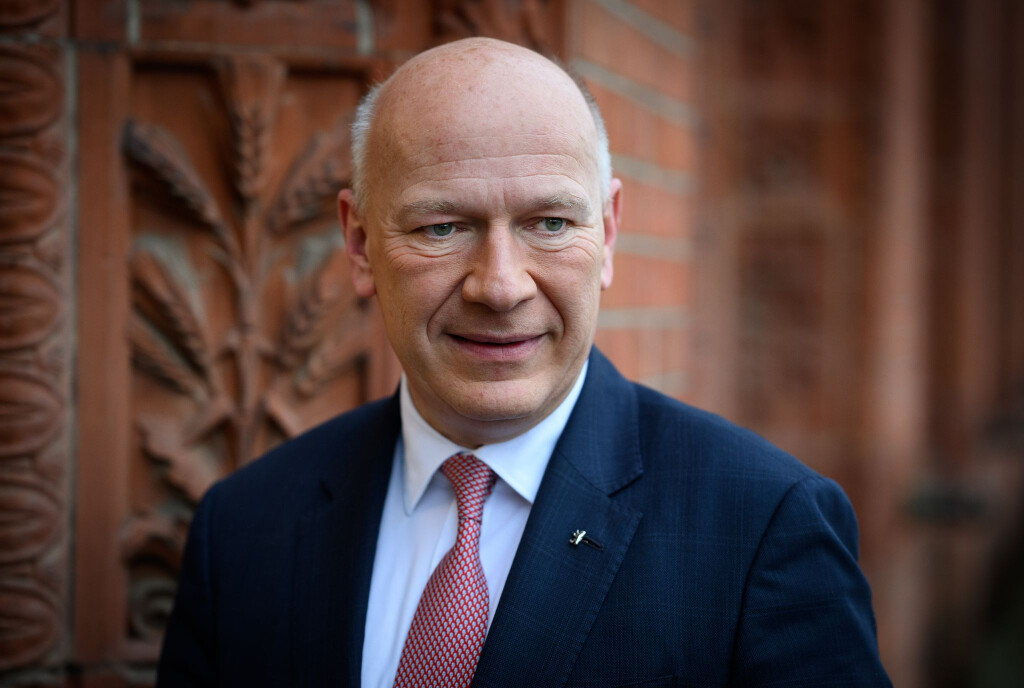 Berlins Regierender Bürgermeister Kai Wegner (CDU) verlangt eine schnelle Entlastung für Autofahrer. (Archivbild)