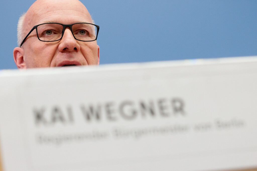 Berlins Regierender Bürgermeister Kai Wegner (CDU) steht weiter in der Kritik. (Archivbild)