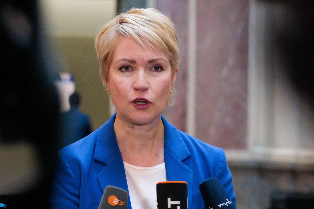 Mecklenburg-Vorpommerns Ministerpräsidentin Schwesig fordert im Bundesrat ein Gesamtentlastungskonzept.