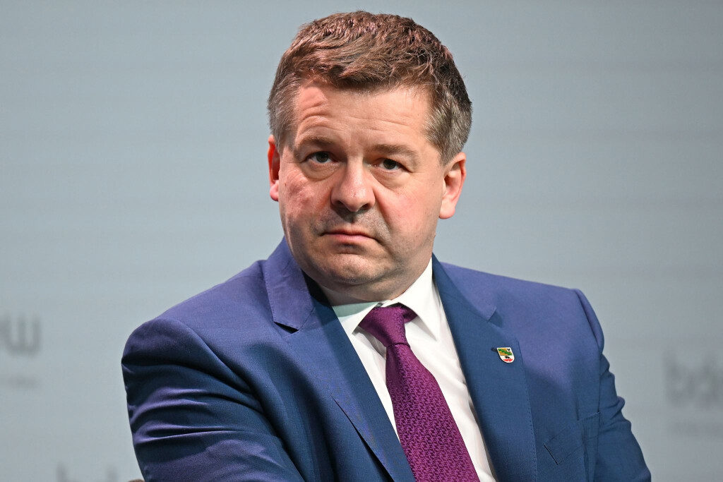 Sachsen-Anhalts Ministerpräsident Schulze fordert schnell spürbare Entlastungen. (Archivbild)