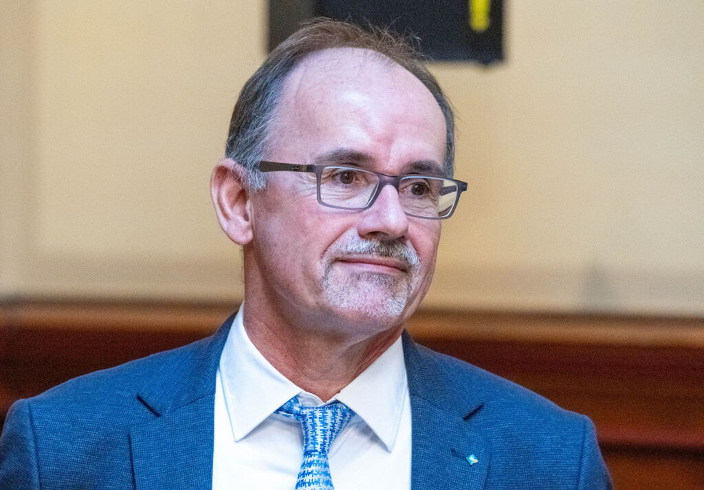 Mecklenburg-Vorpommerns Energie- und Wirtschaftsminister Wolfgang Blank (parteilos) fordert, dass der Nordosten in der Kraftwerkstrategie des Bundes berücksichtigt wird. (Archivbild)