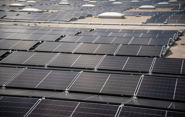 Das Tempo beim Solarausbau in NRW hat etwas nachgelassen: Von Januar bis Juni wurden in NRW 20 Prozent weniger neue Anlagen installiert als im Vorjahreszeitraum. (Symbolbild)